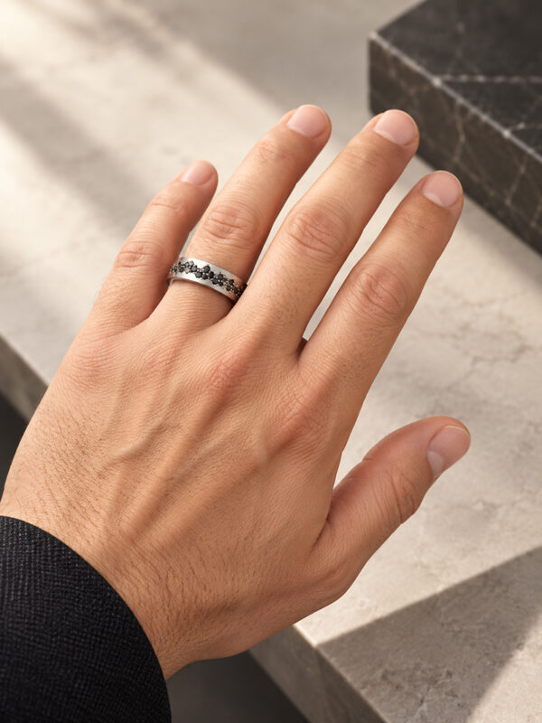 Fracture_men'swedding_band_black_diamonds Fracture_men'swedding_band_black_diamonds