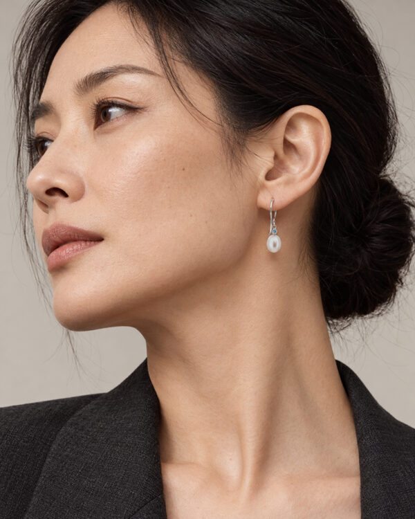 Pearandbluediamonddropearring Pearandbluediamonddropearring