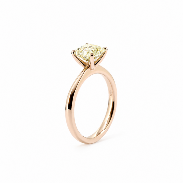 Radiant_cut_diamond_solitaire_ring_ Radiant_cut_diamond_solitaire_ring_