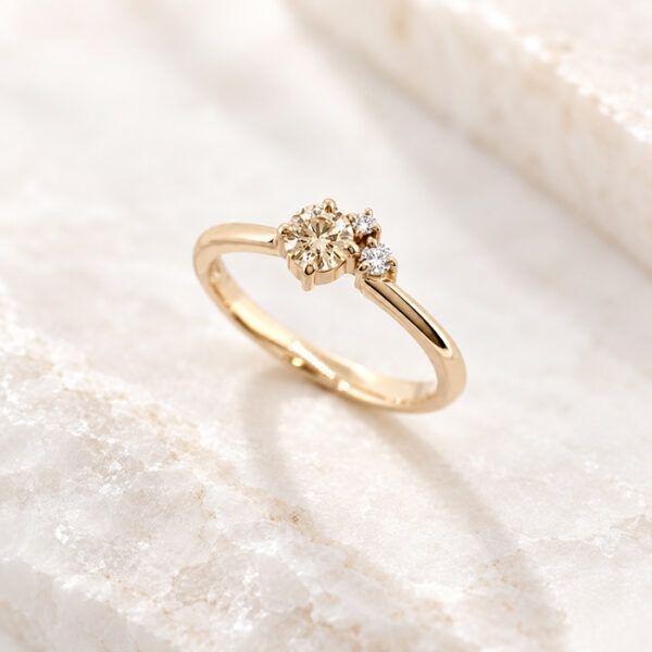 cerisesolitairesormuschampagnediamond cerisesolitairesormuschampagnediamond